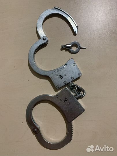 Полицейские наручники брс-1 новые