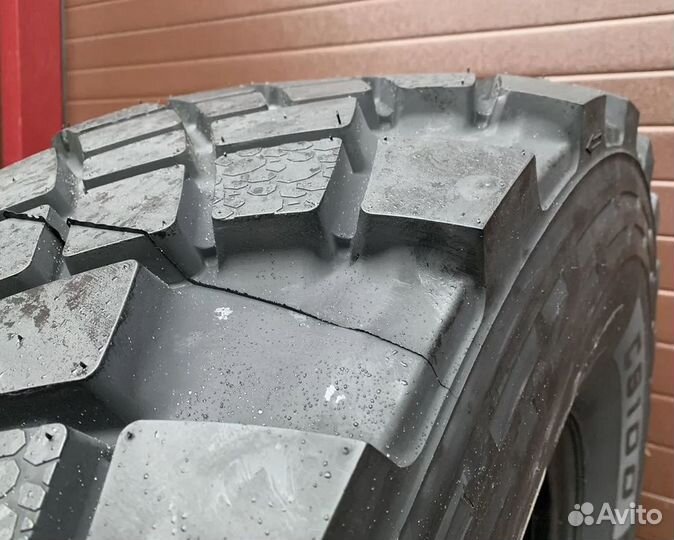 Грузовые шины 425/85R21 на Камаз Вездеход + Камера