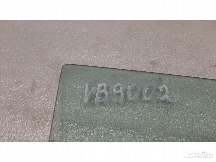 Стекло двери переднее правое volkswagen passat B3