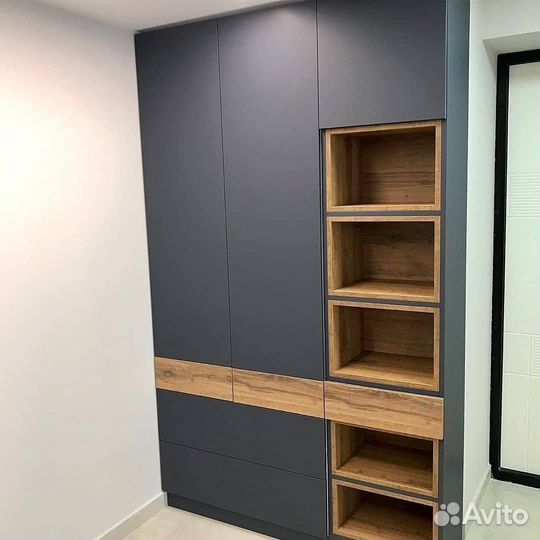 Шкаф распашной