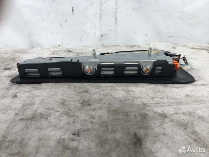 Подушка безопасности в сиденье передняя левая