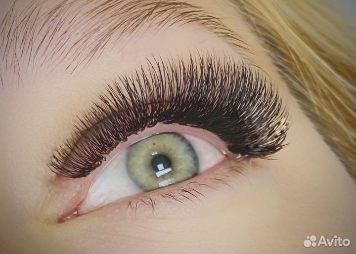 Наращивание ресниц, оформление бровей