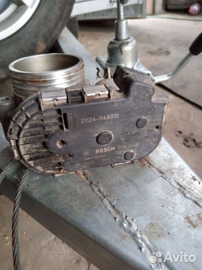 Дросельная заслонка