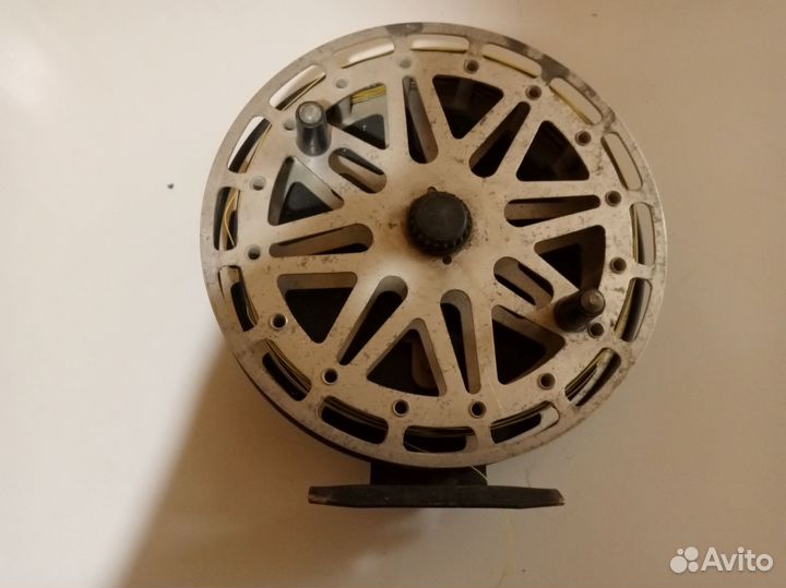 Катушка рыболовная СССР