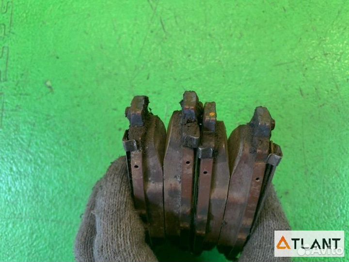 Тормозные колодки задний toyota grand hiace