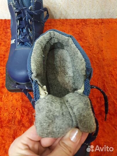 Лыжные ботинки 32