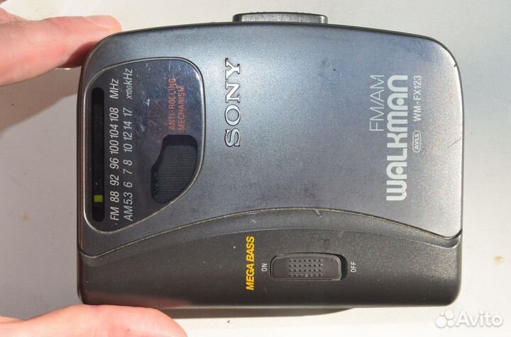 Кассетный плеер Sony walkman wm-fx123