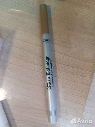 Косметика пакетом: сухой шампунь, кисти, лак