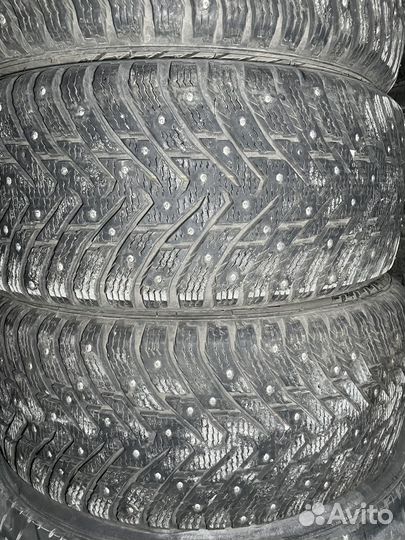 Nokian Tyres Hakkapeliitta 8 SUV 245/45 R18