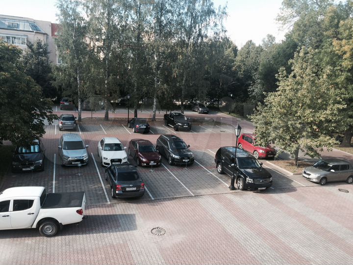 Машиноместо, 10 м²