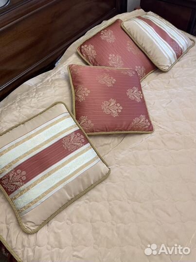 Покрывало и шторы