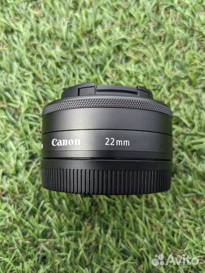 Canon EF-M 22mm f/2 STM