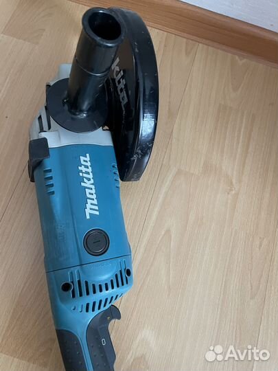 Ушм Makita GA9020 (болгарка)