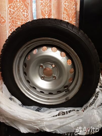 Nokian Tyres Hakkapeliitta 4 185/60 R14