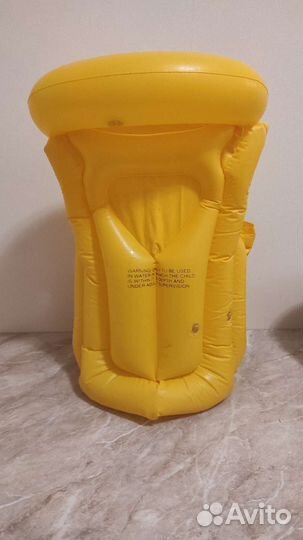 Надувной жилет и нарукавники 6+