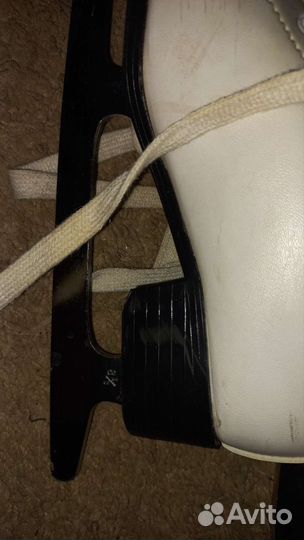 Коньки фигурные для девочки разм 33