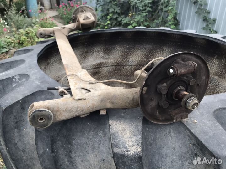 Задняя балка, капот, крыша на ваз