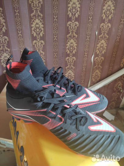 Футбольные бутсы 46 р. Высокие новые