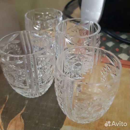 Хрустальные стопки и стаканы