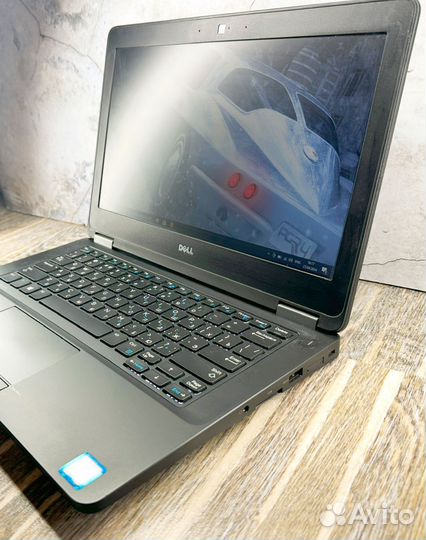 Ноутбук Dell Laititude e5270 i5