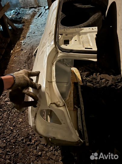 Задняя левая крыло на аксио 2014-2020 год