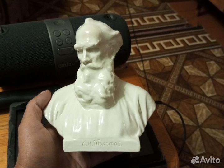 Бюст Толстый фарфор