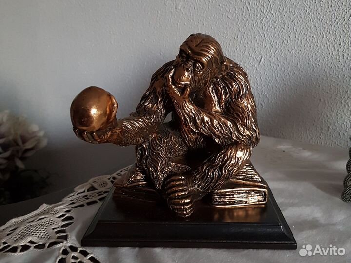 Статуя из бронзы