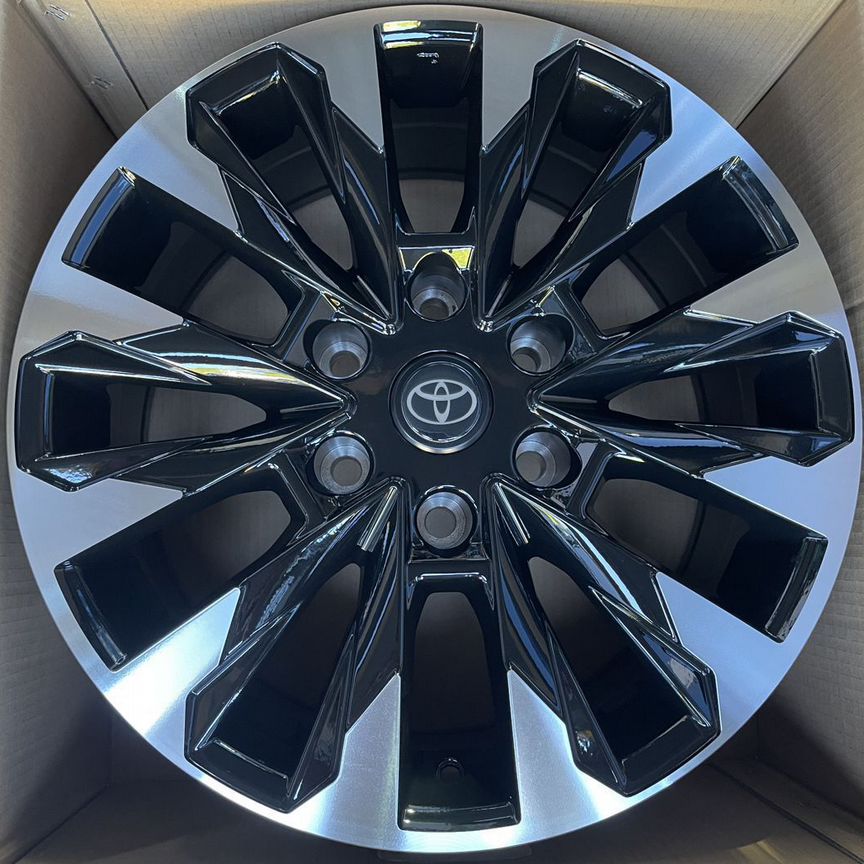 Литые диски Toyota 8×R18 6×139.7