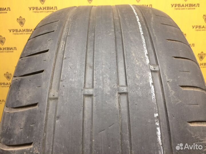 Kumho Ecsta HS51 225/55 R16 95W