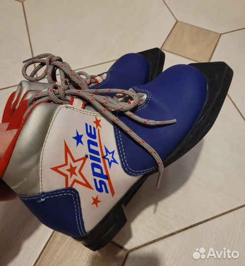 Лыжные ботинки 30р