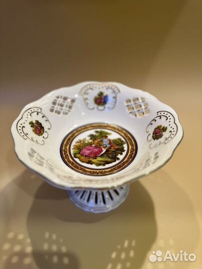 Фруктовница на ножке