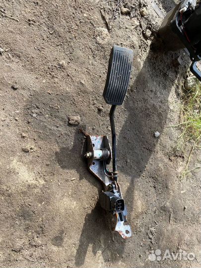 Педаль газа nissan almera classic