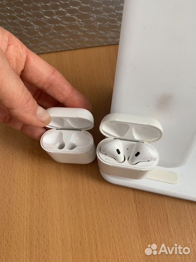 Наушники apple airpods 1 и зарядка. Оригнал