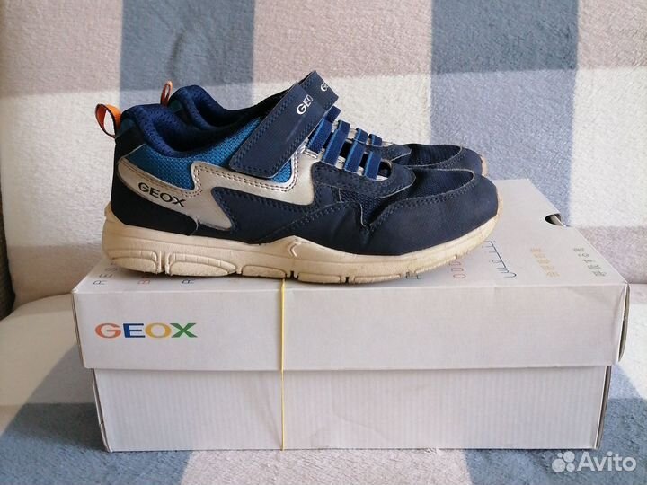 Кроссовки geox 35