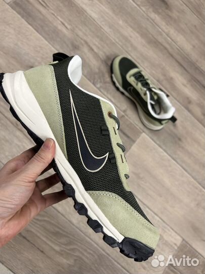 Кроссовки Nike