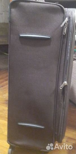 Чемодан облегчённый на четырех колесах L
