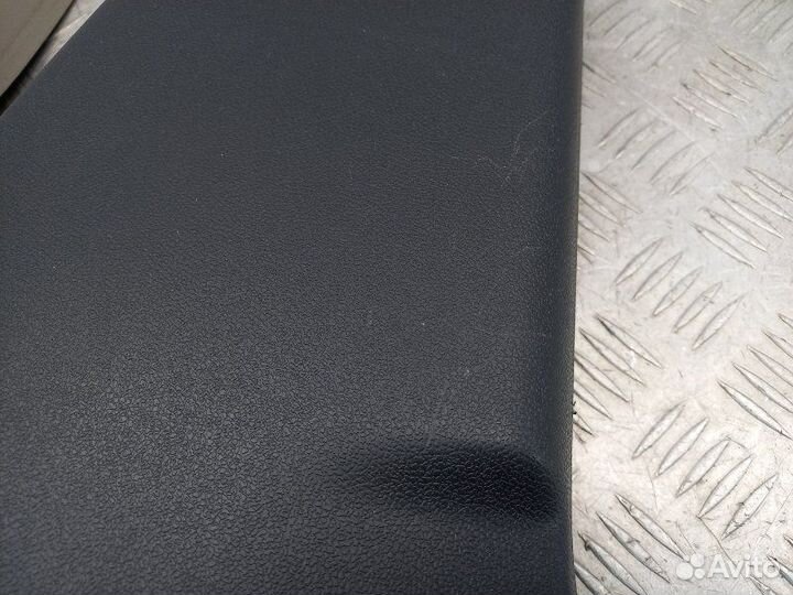 Обшивка стойки центральной правой Renault Sandero