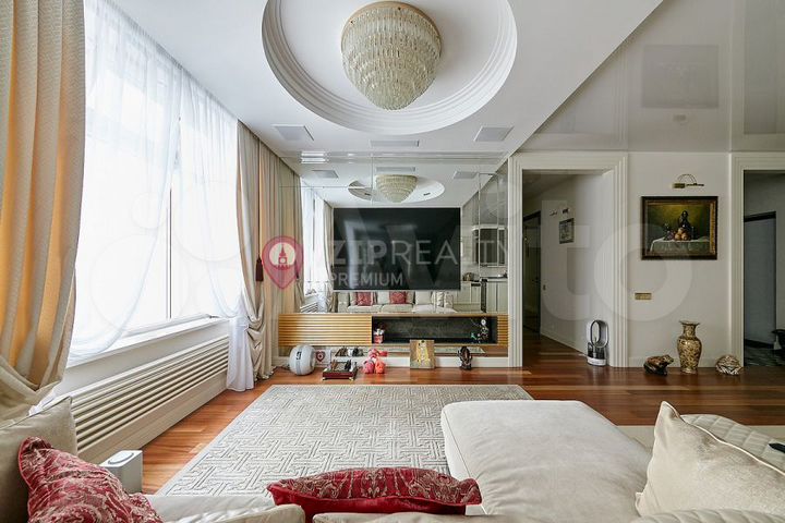 6-к. квартира, 260 м², 25/37 эт.