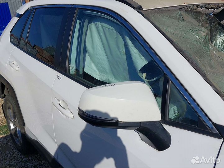 Toyota RAV4 ха50 стекло переднее правое