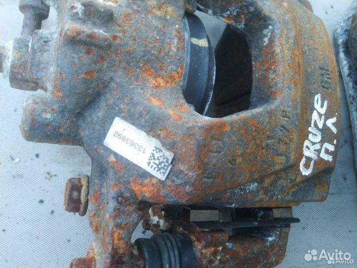 Суппорт передний Chevrolet Cruze 2009-2016