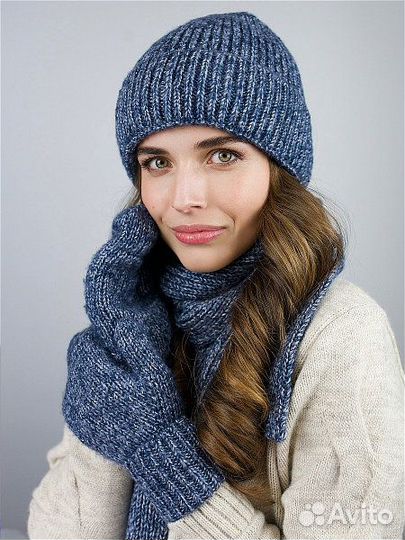 Зимний комплект(шапка, варежки,шарф), новый