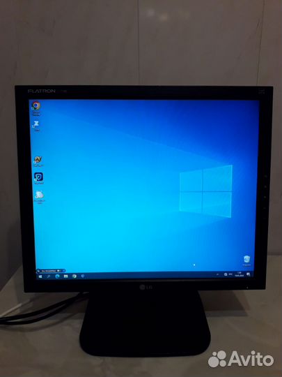 Монитор LG flatron L1718S