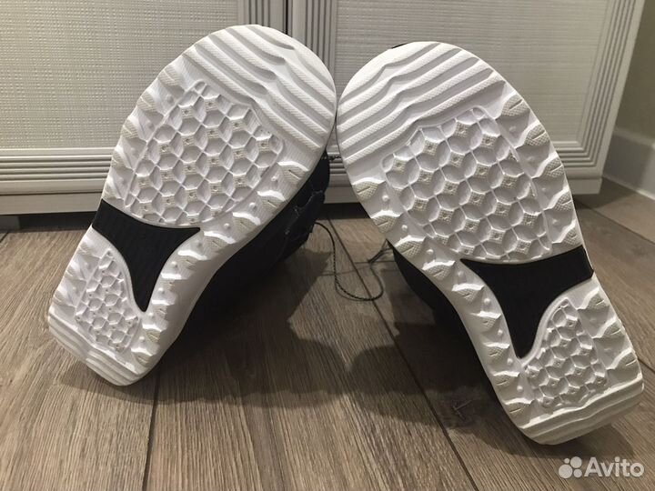 Сноубордические ботинки burton 37