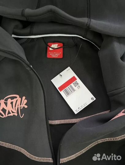 Nike tech fleece x syna world