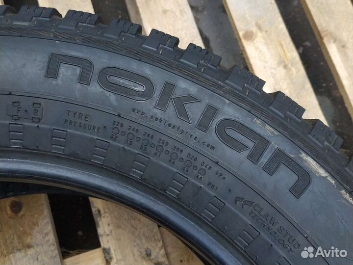 Nokian Tyres Hakkapeliitta SUV 5 225/65 R18 107T