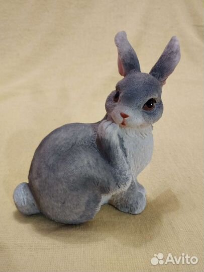 Фигурка кролика