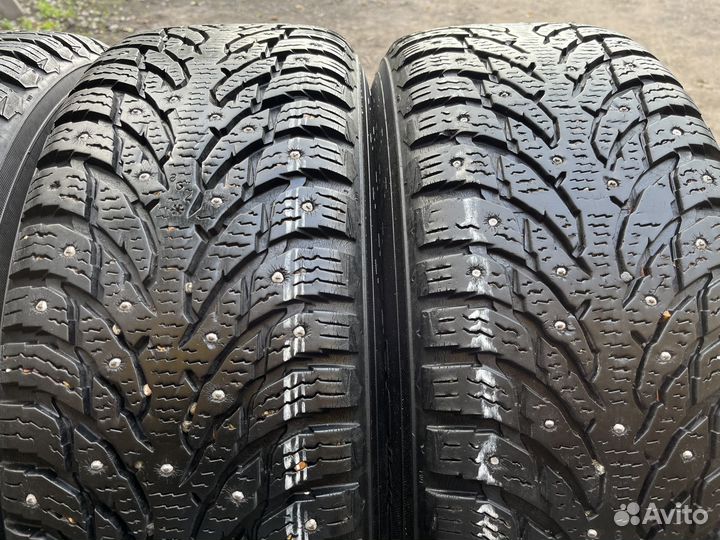 Nokian Tyres Hakkapeliitta 9 SUV 215/65 R16 102T