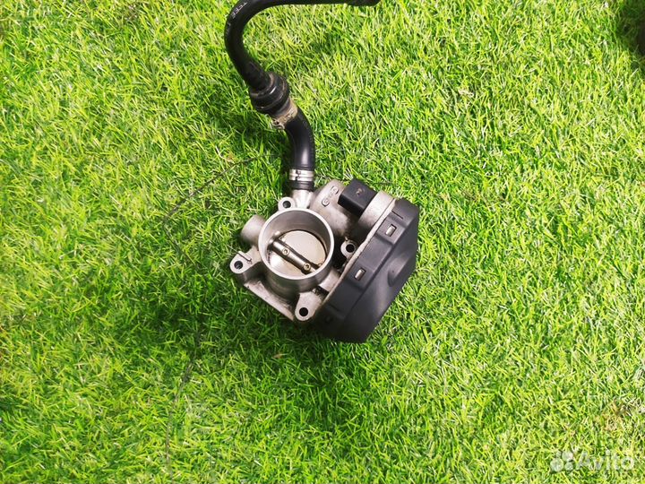 Дроссельная заслонка Volkswagen Golf 4 1J 1.4