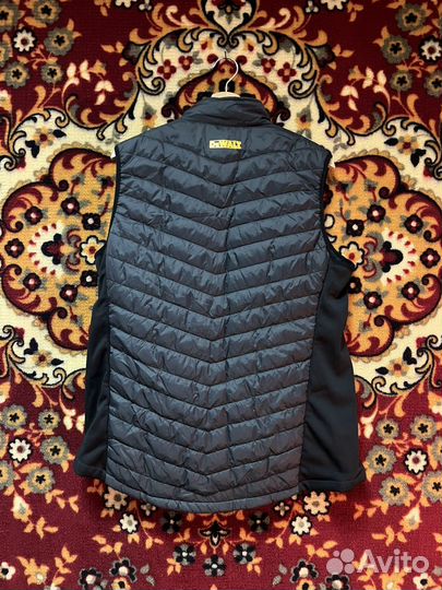 Жилет Dewalt новый L