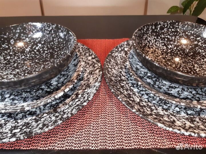 Тарелки и салатники Графит на 2 персоны